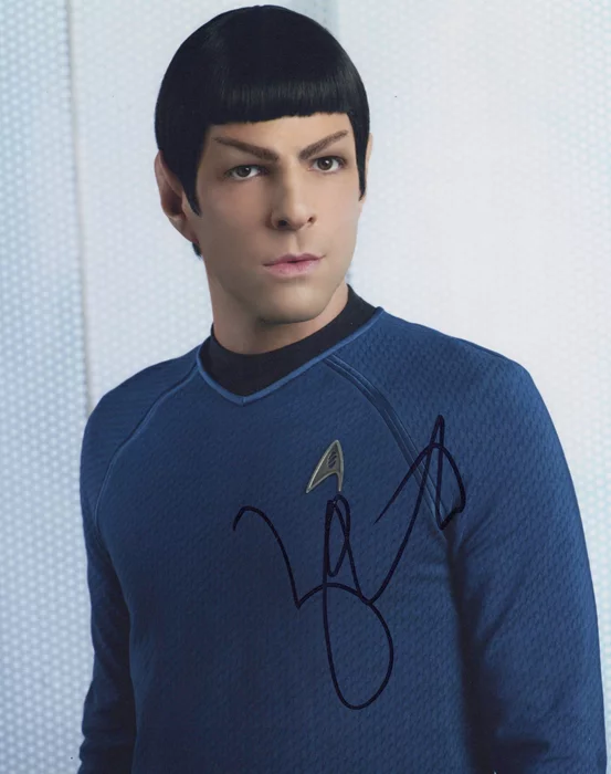 Zachary Quinto autograph