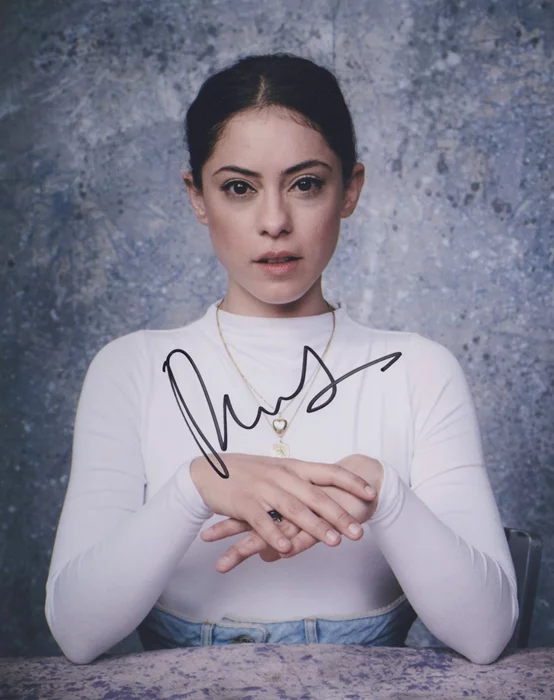 Rosa Salazar autograph