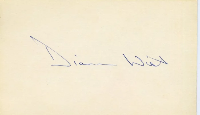 Dianne Wiest autograph