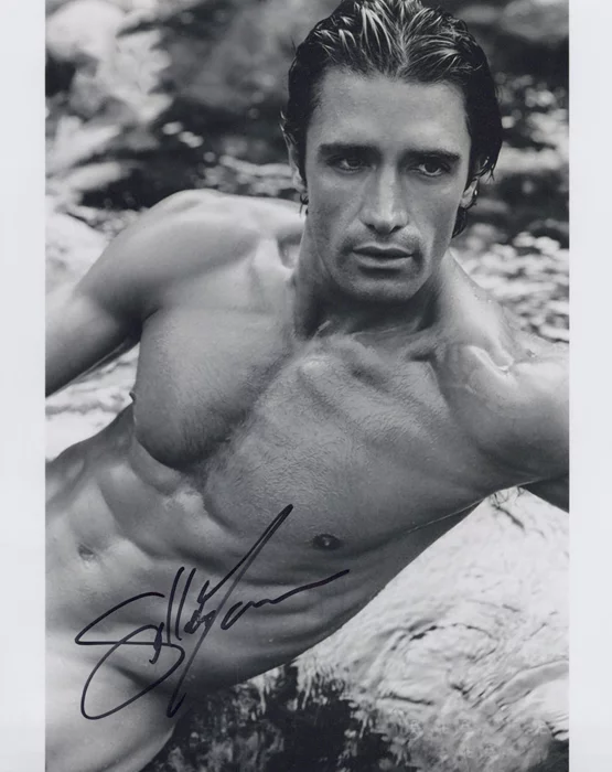 Gilles Marini autograph