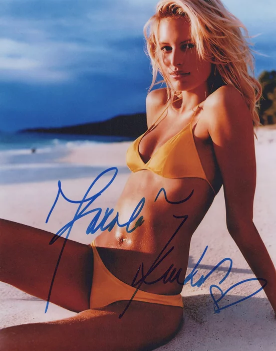 Karolina Kurkova autograph
