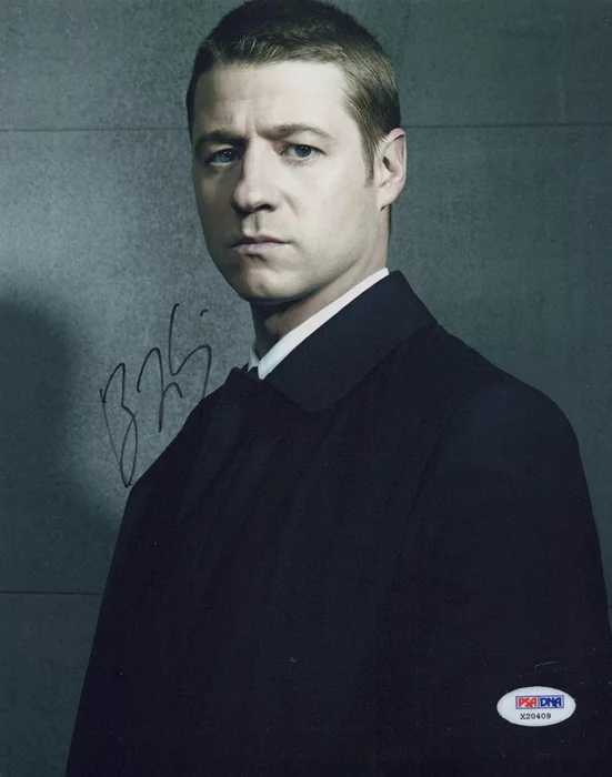 Benjamin McKenzie autograph
