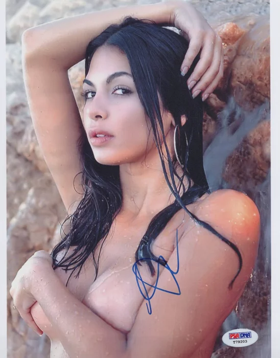 Moran Atias autograph
