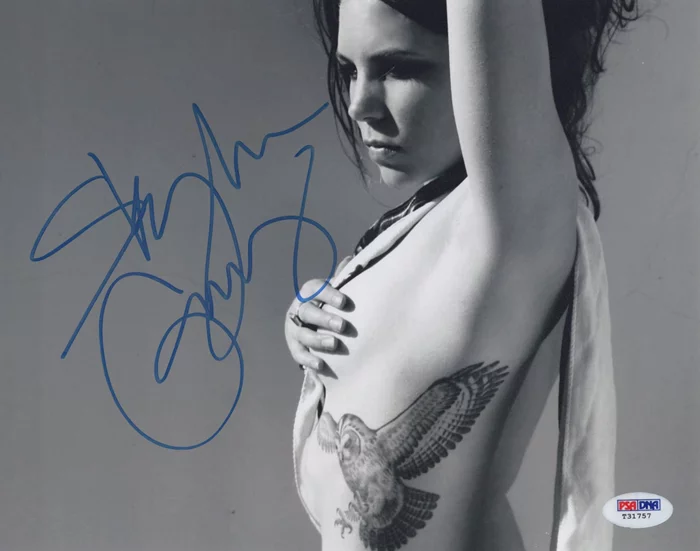 Skylar Grey autograph