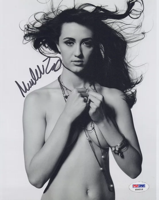 Madeline Zima autograph