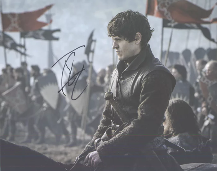 Iwan Rheon autograph