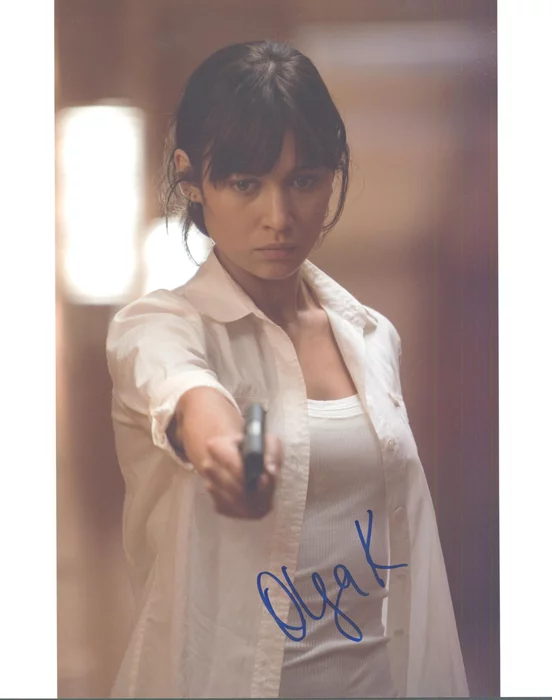 Olga Kurylenko autograph