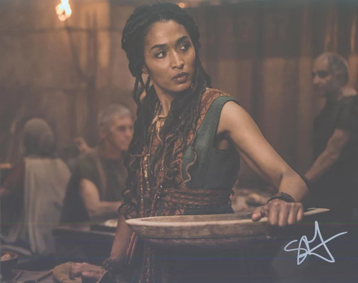 Sara Martins autograph