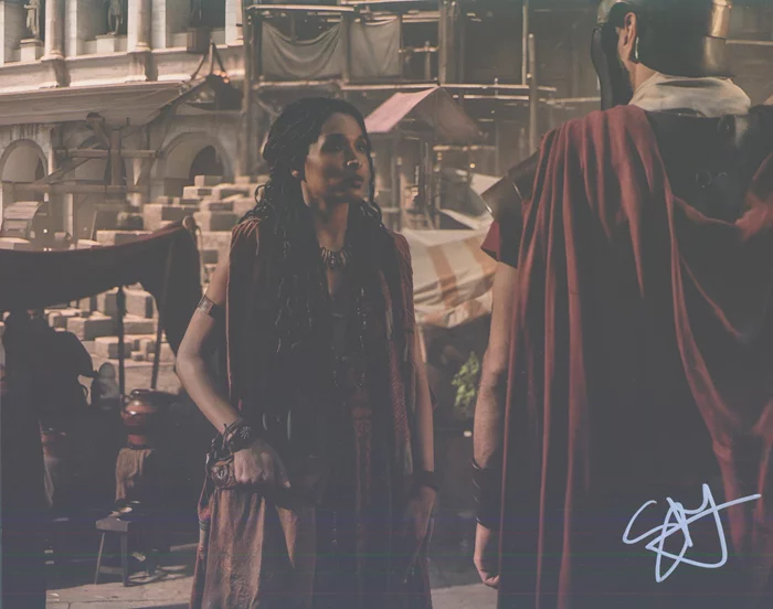 Sara Martins autograph