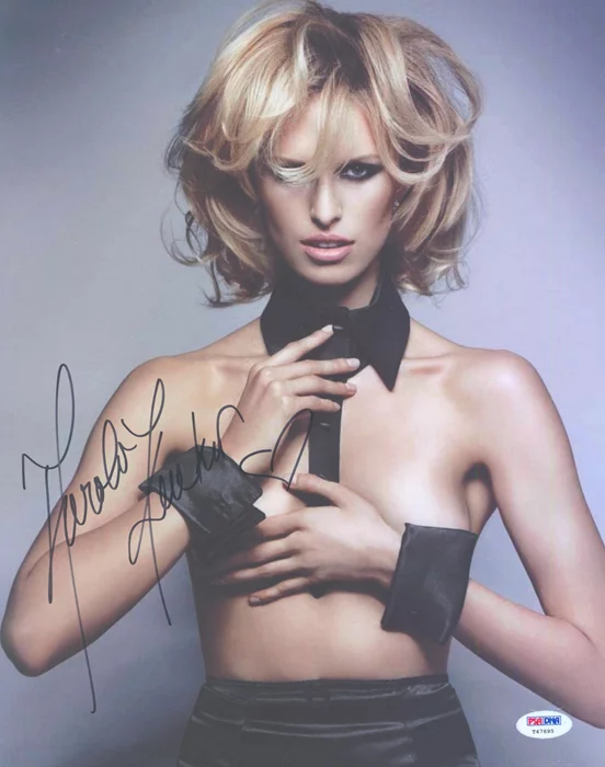 Karolina Kurkova autograph
