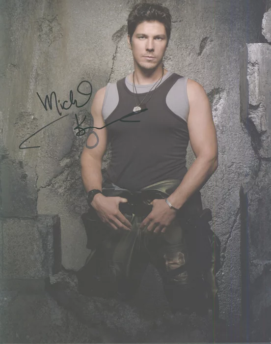 Michael Trucco autograph