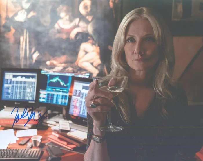 Joely Richardson autograph