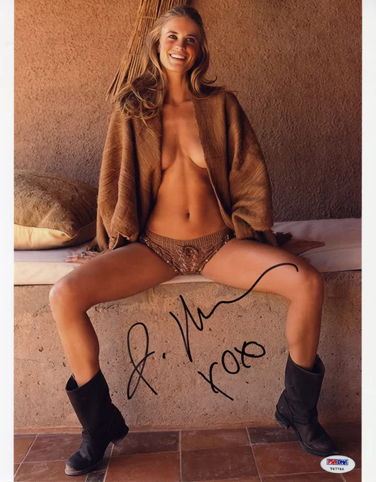 Julie Henderson autograph