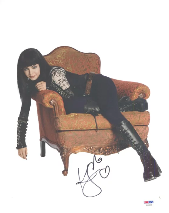 Ksenia Solo autograph