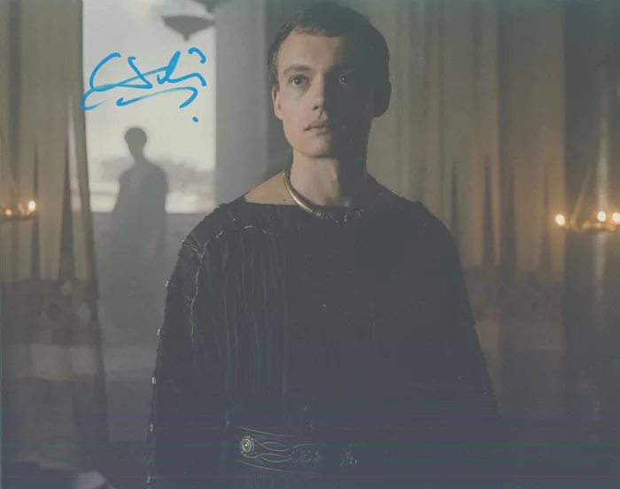 JoJo Macari autograph