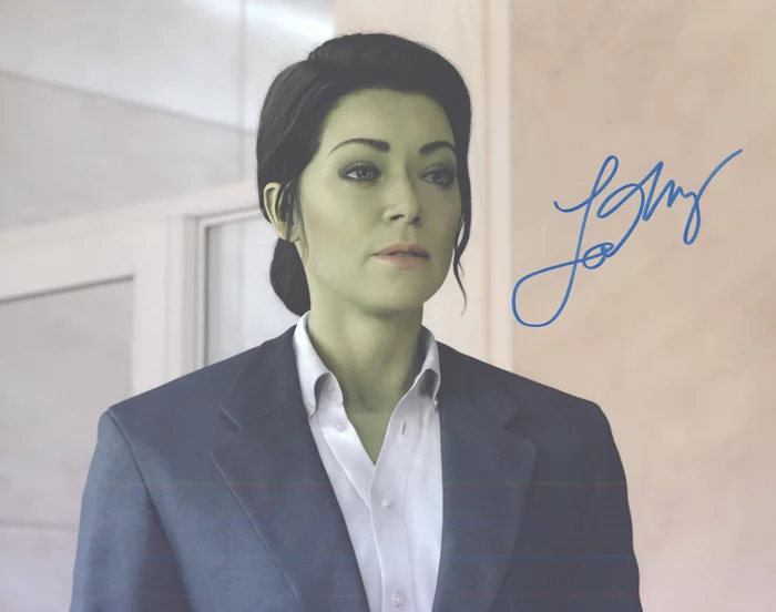Tatiana Maslany autograph