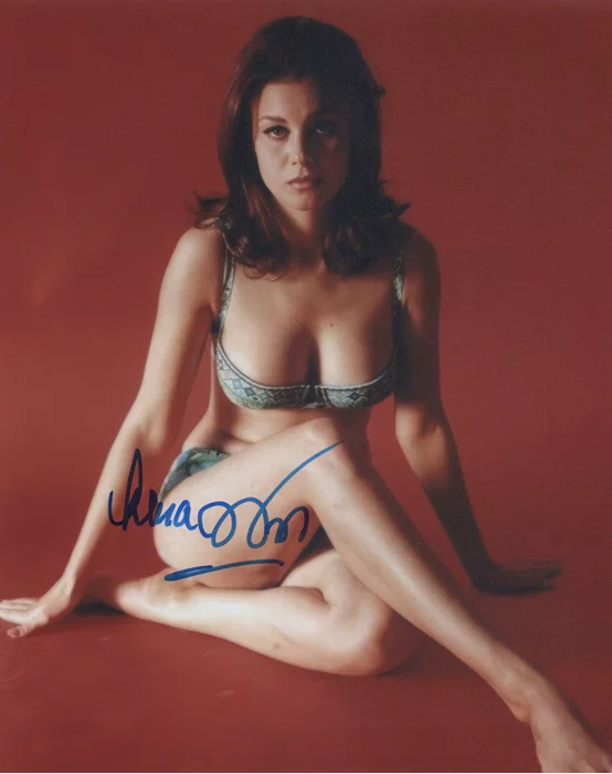 Lana Wood autograph