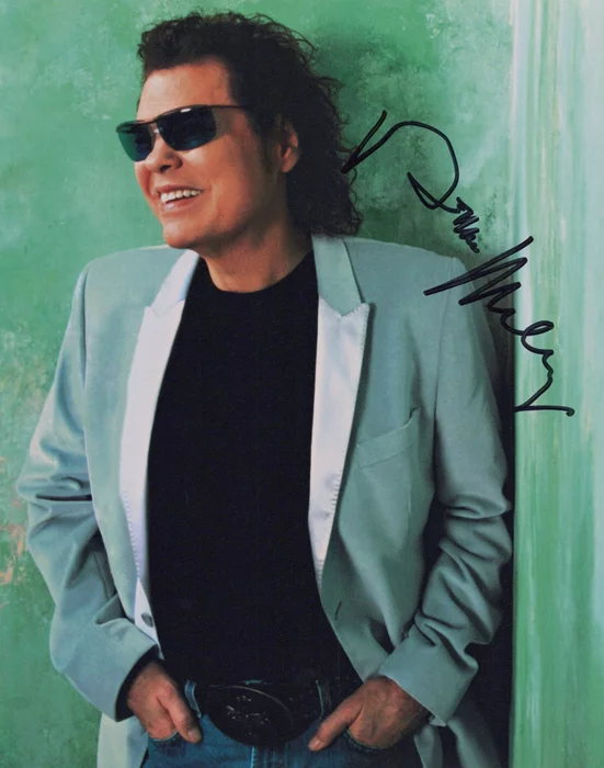 Ronnie Milsap autograph