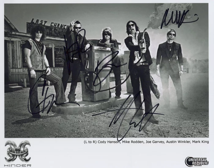 Hinder autograph