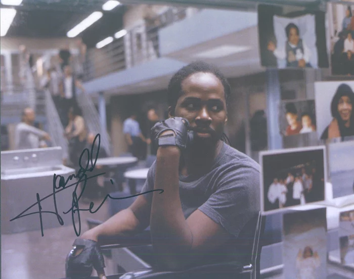 Harold Perrineau autograph