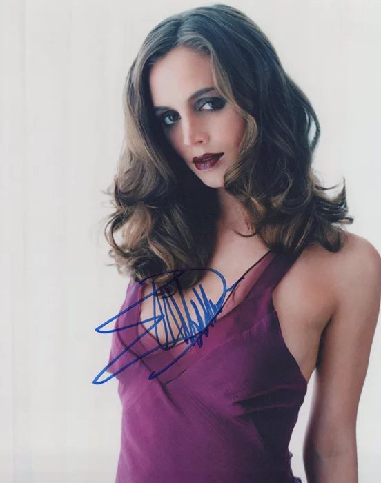 Eliza Dushku autograph