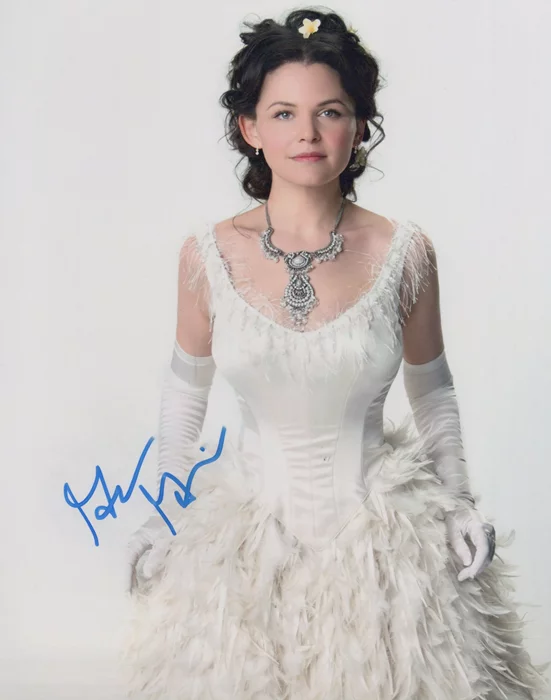 Ginnifer Goodwin autograph