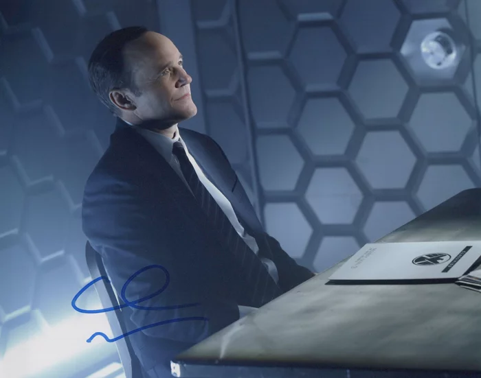 Clark Gregg autograph