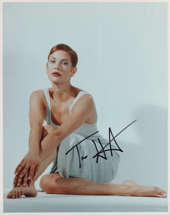 Teri Hatcher autograph