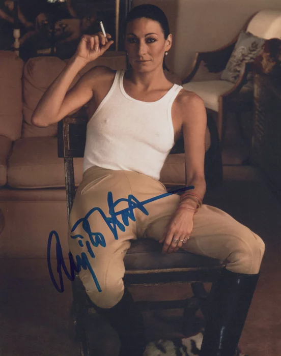 Anjelica Huston autograph