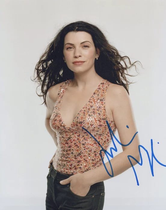 Julianna Margulies autograph