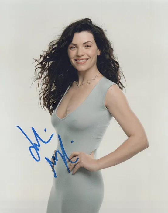 Julianna Margulies autograph
