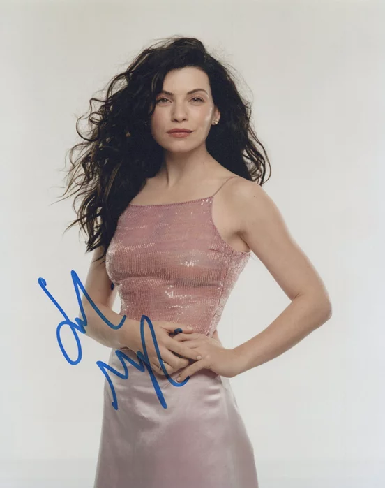 Julianna Margulies autograph