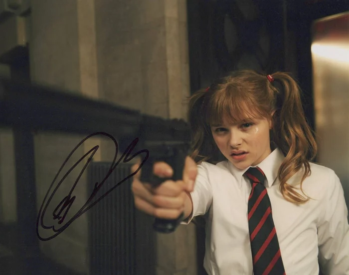 Chloe Moretz autograph