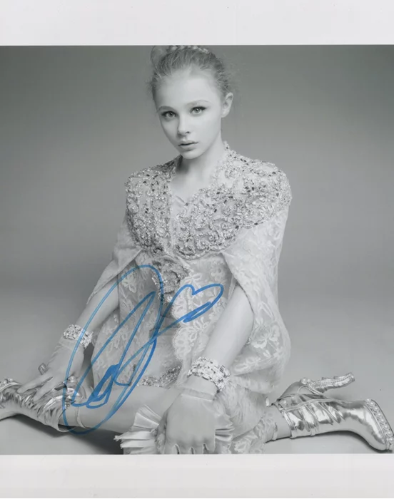 Chloe Moretz autograph