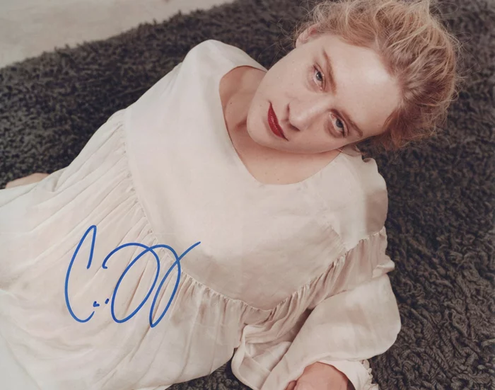 Chloe Sevigny autograph