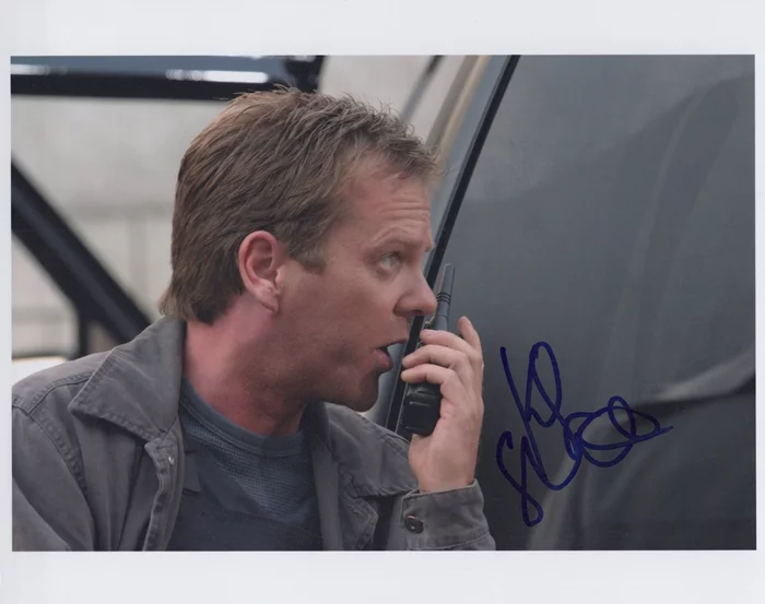 Kiefer Sutherland autograph