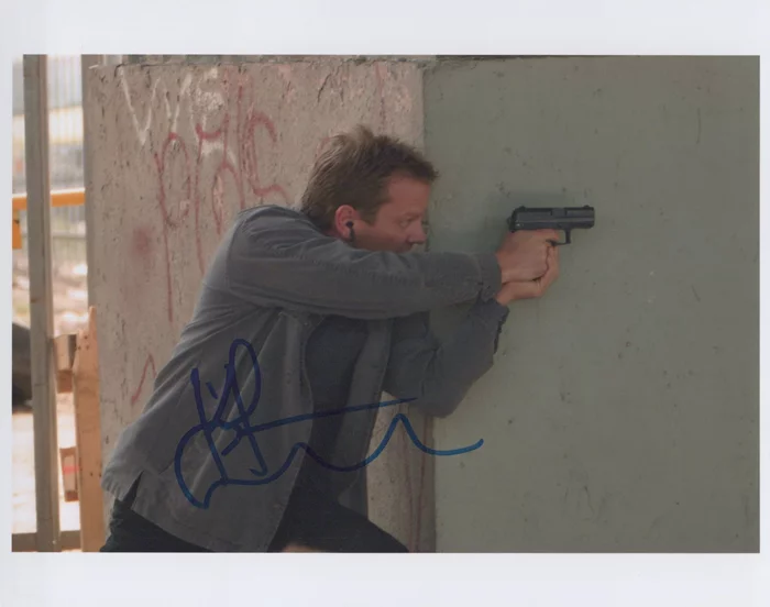Kiefer Sutherland autograph
