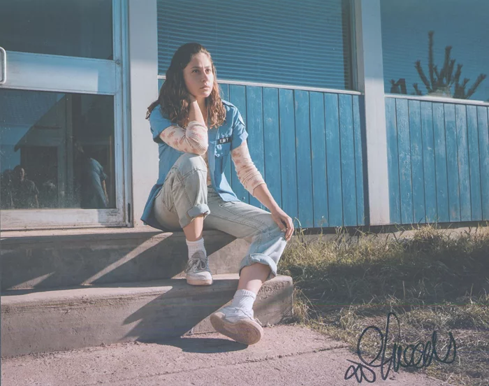 Chloe Van Landschoot autograph