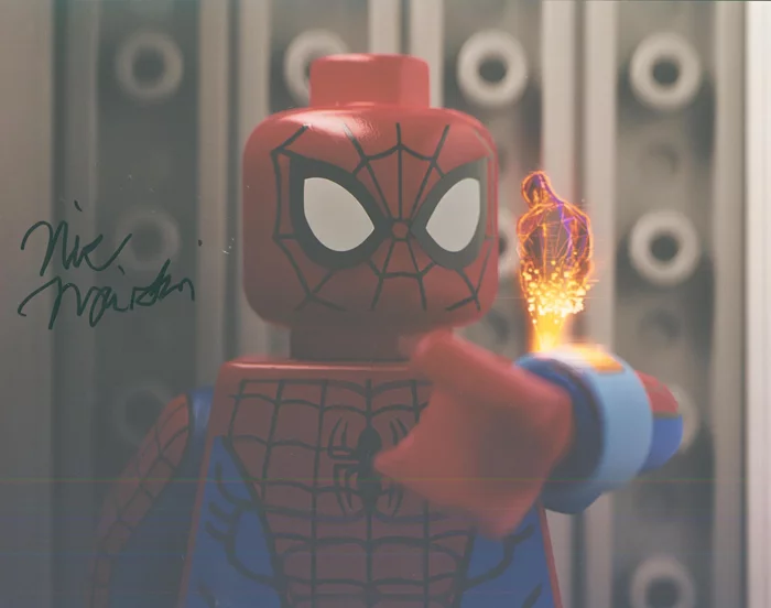 Nic Novicki autograph