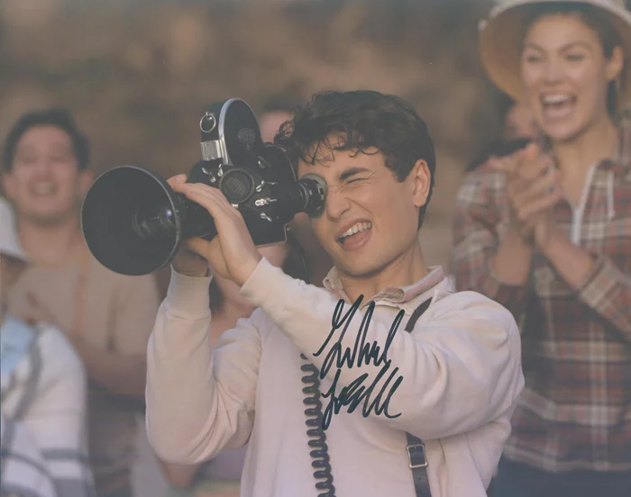 Gabriel LaBelle autograph