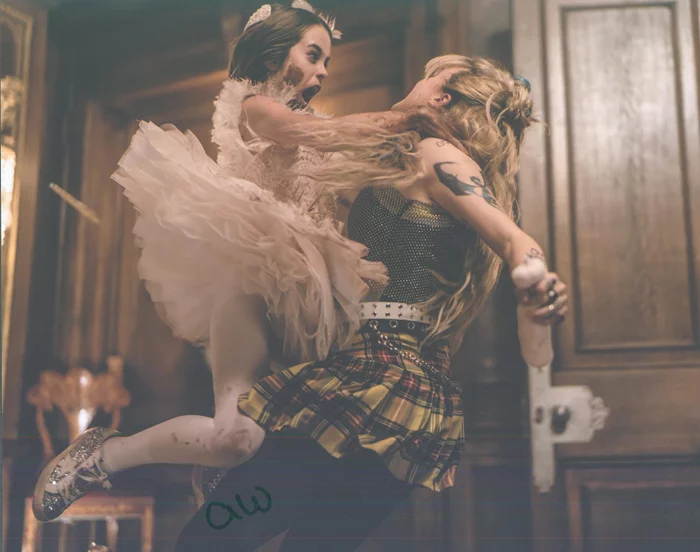 Alisha Weir autograph