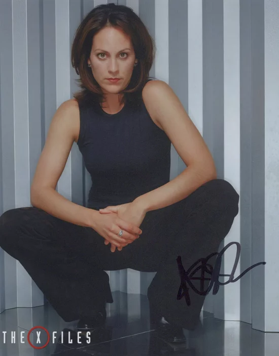 Annabeth Gish autograph