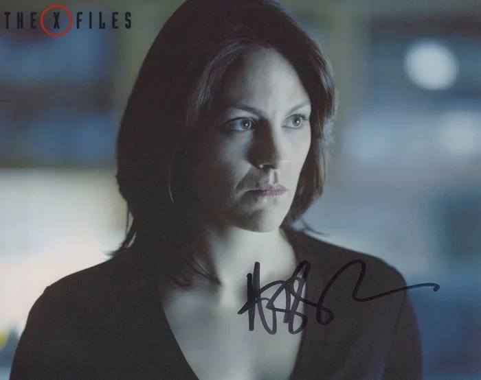 Annabeth Gish autograph