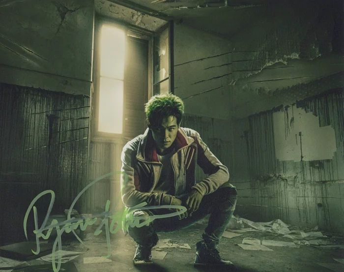 Ryan Potter autograph