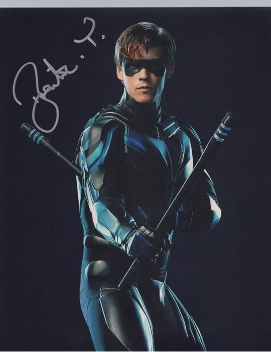 Brenton Thwaites autograph