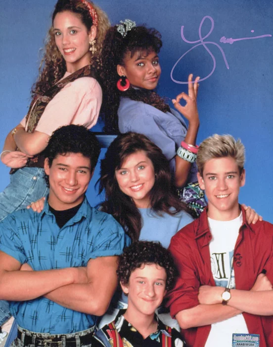 Lark Voorhies autograph