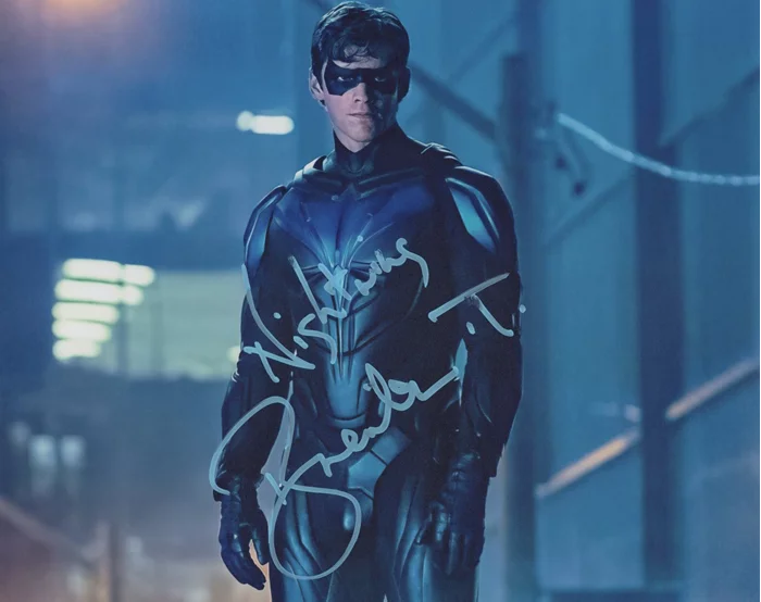 Brenton Thwaites autograph