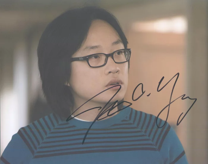 Jimmy O. Yang autograph