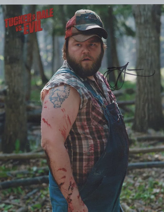Tyler Labine autograph