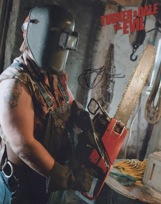 Tyler Labine autograph